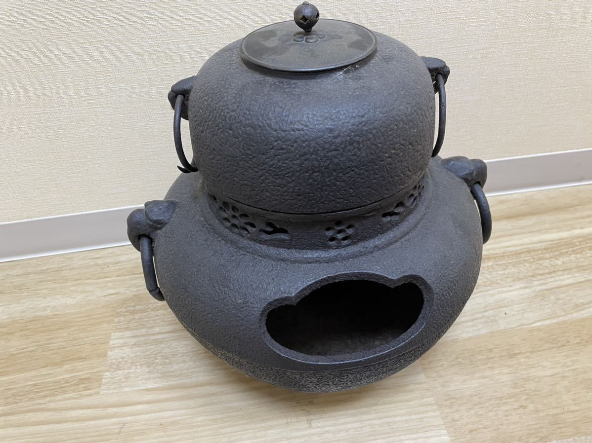 O 茶釜/茶道具/鉄瓶/容器/鋳鉄製/茶の湯/茶の湯/風炉釜/日本文化/伝統 