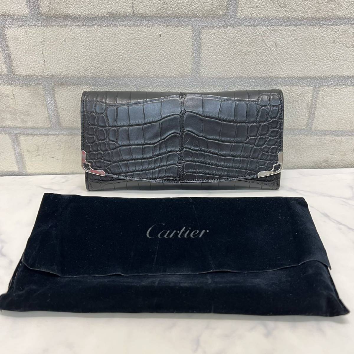 未使用 カルティエ Cartier 財布 長財布 2つ折り 二つ折り ブラック 