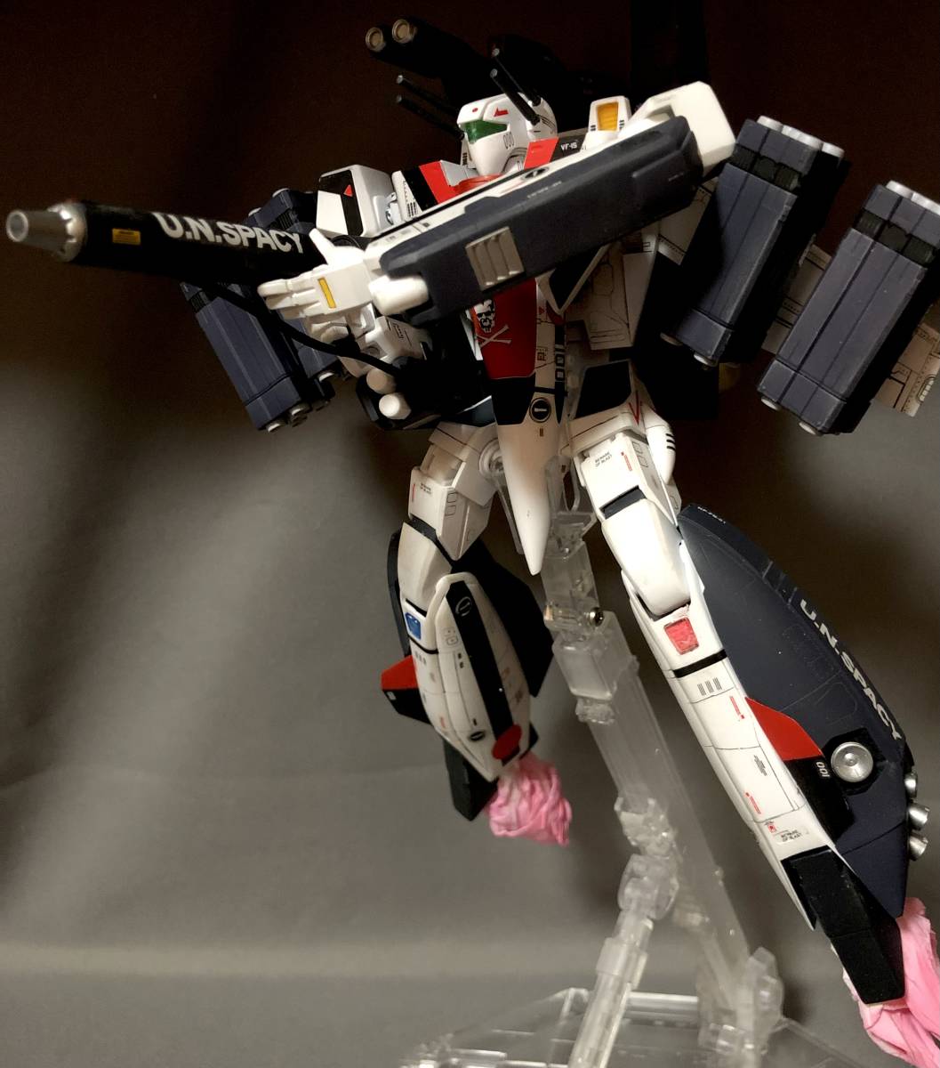 ハセガワ 1/72 VF-1S ストライクバルキリー 一条機 塗装済改修完成品 
