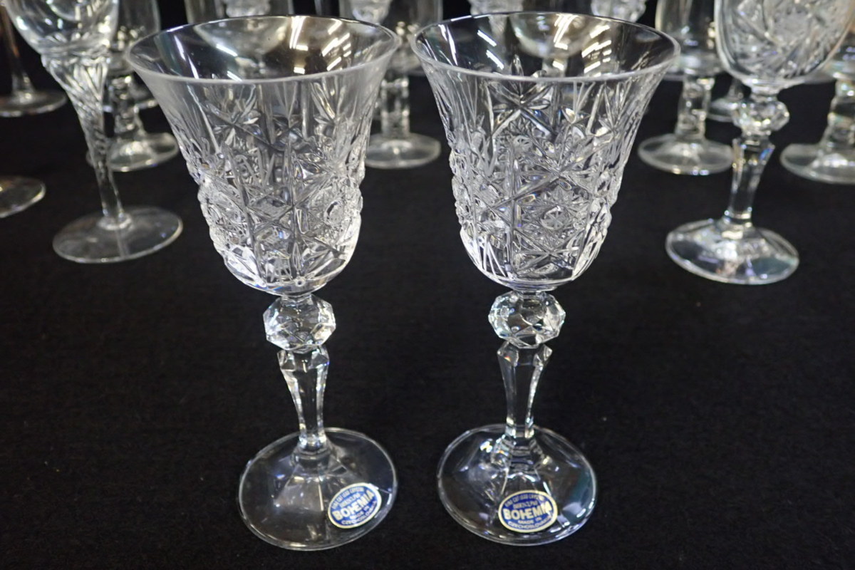 C 139 ワイングラスまとめて7種25個 ボヘミア ササキガラス フランス製 その他 保管くすみ有ります ワイングラス 売買されたオークション情報 Yahooの商品情報をアーカイブ公開 オークファン Aucfan Com