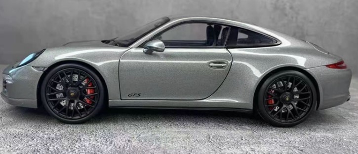 ☆ シュコー 1/18 ポルシェ 911 GTS 991 Carrera 7A
