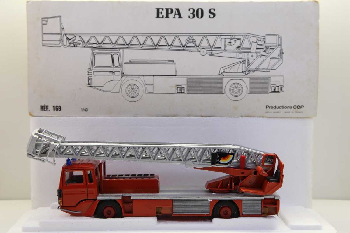 最安値，低価 昭和レトロ 当時物 プロダクションカー 1/43 EPA30S はしご車 ダイキャストカー 43CA52/3(建設車両、作業車)｜売買されたオークション情報、yahooの商品情報をアーカイブ公開 - オークファン 建設車両、作業車