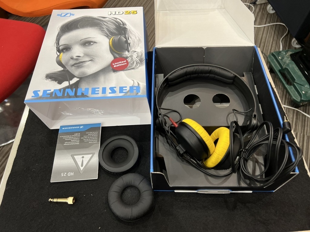 SENNHEISER ゼンハイザー 有線 ヘッドホン モニター HD25 70Ω