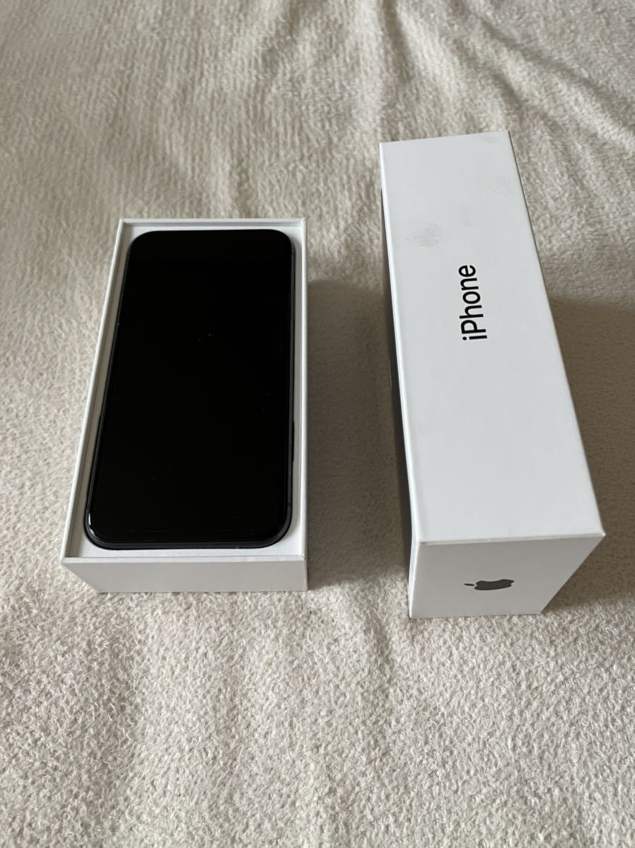 ソフトバンク　iPhone11 256GB ブラック　iOS15.3.1 本体のみ　SIMロックありBLACK ブラック 256GB iPhone11 &frasl;MWM72J&frasl;A 、softbankiPhone11 ゴールド