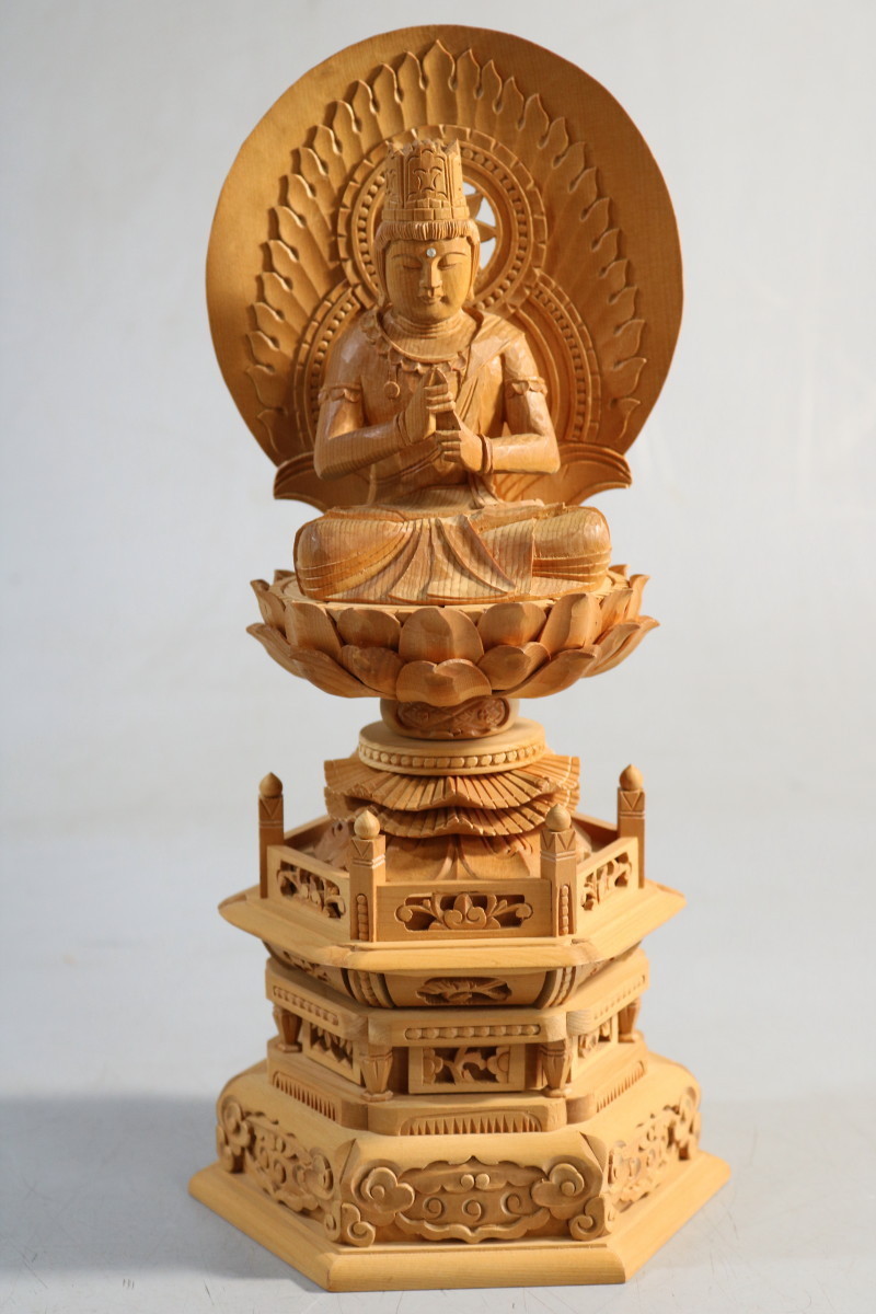 総檜材 仏教工芸品 木彫仏教 極上品 仏師で仕上げ品 孔雀明王像 仏教