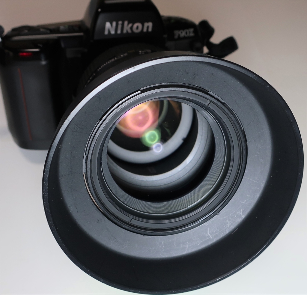 良品 Nikon F90X AF NIKKOR 24-120mm/F3.5-5.6D シャッターOK 乾燥庫保管