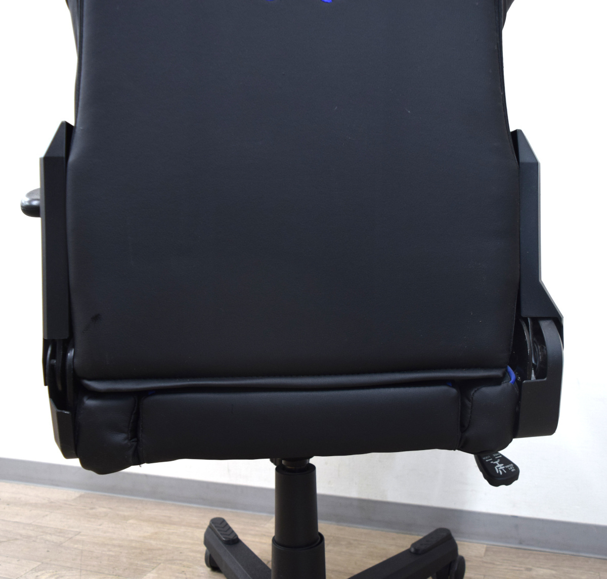DXRacer : (ディーエックスレーサー) 正規輸入品 | Gaming Formula Series Chair ディー 送料無料（北海道・沖縄・離島は除く）DXRacer - ゲーミングチェア FORMULA DXRACER OH&frasl;FD101&frasl;N