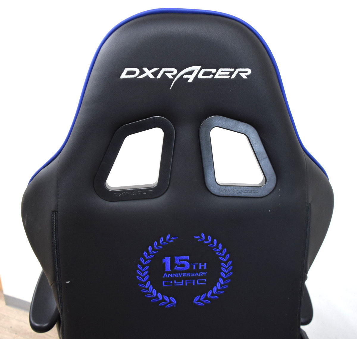DXRacer : (ディーエックスレーサー) 正規輸入品 | Gaming Formula Series Chair ディー 送料無料（北海道・沖縄・離島は除く）DXRacer - ゲーミングチェア FORMULA DXRACER OH&frasl;FD101&frasl;N