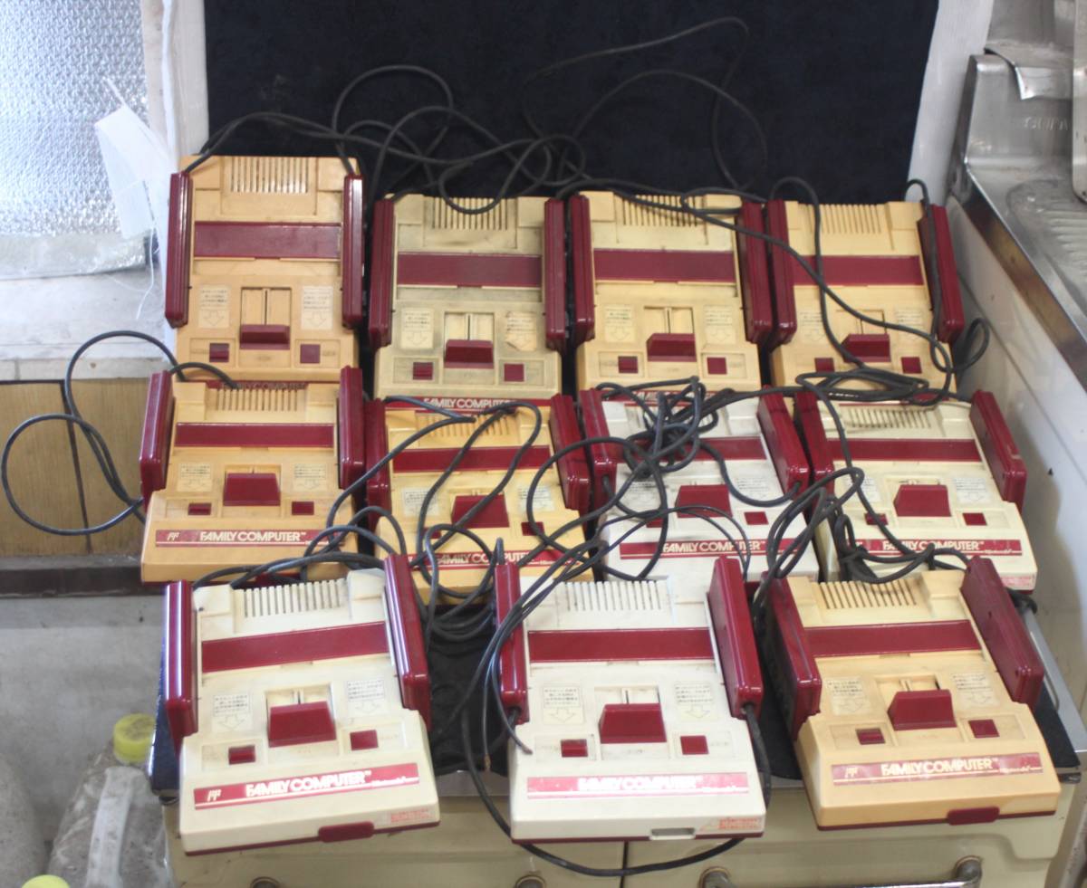 人気，HOT ファミコン本体 FC本体 ファミリーコンピュータ まとめて 大量11台セット 現状品 O.00.No.2130(本体)｜売買されたオークション情報、yahooの商品情報をアーカイブ公開 - オークファン 本体、アクセサリー