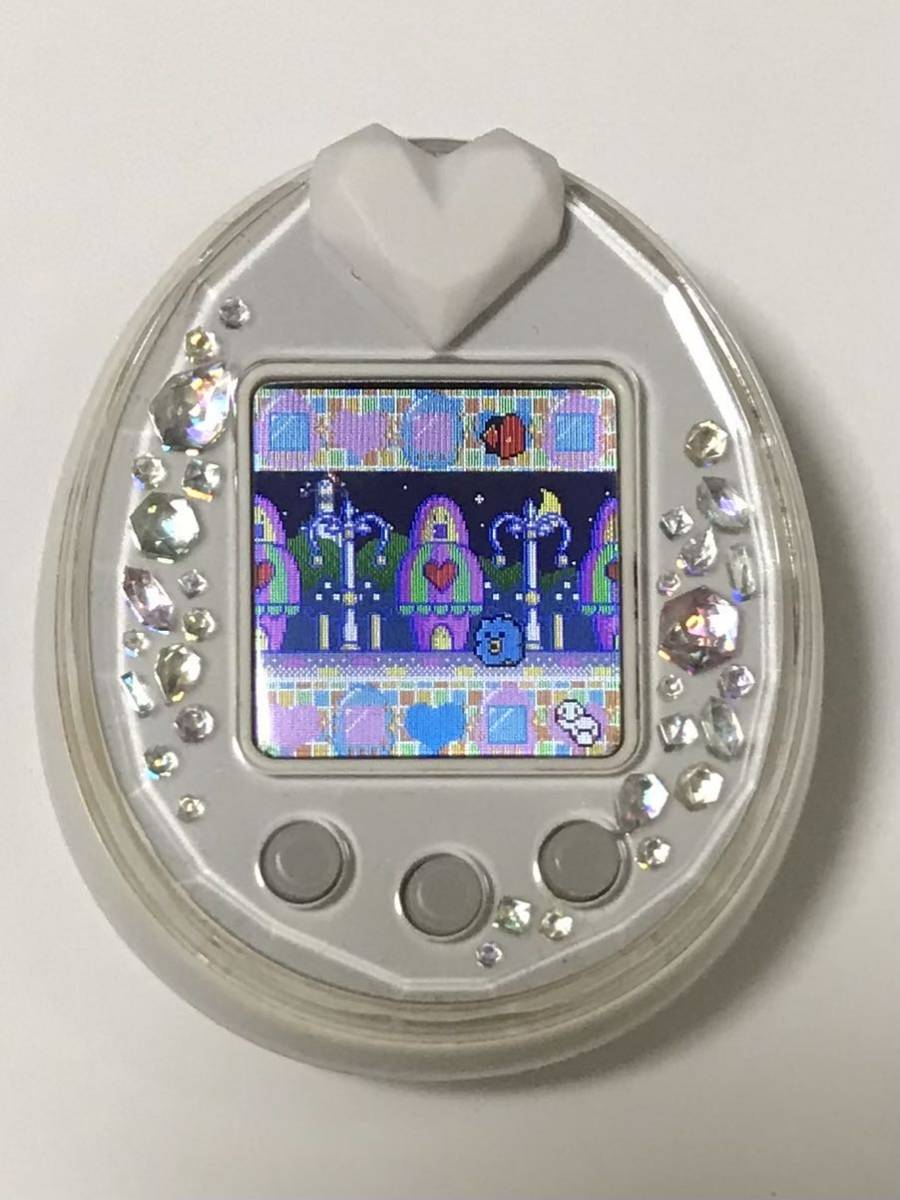 たまごっちピース ホワイト tamagotchi p's バンダイ たまごっちぴーす