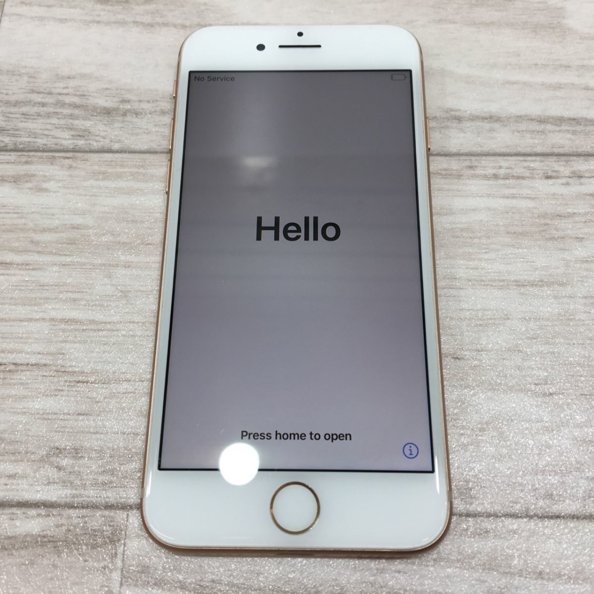 64GB Apple iPhone apple SpaceGray新品／au SIMロック 送料198円 au Apple iPhone8 64GB ゴールド A1906 MQ7A2J/A[L3556]