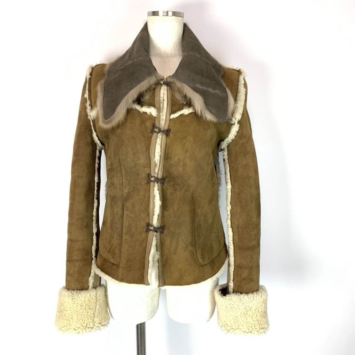 i60 miumiu ミュウミュウ リバーシブル レザージャケット ムートン  