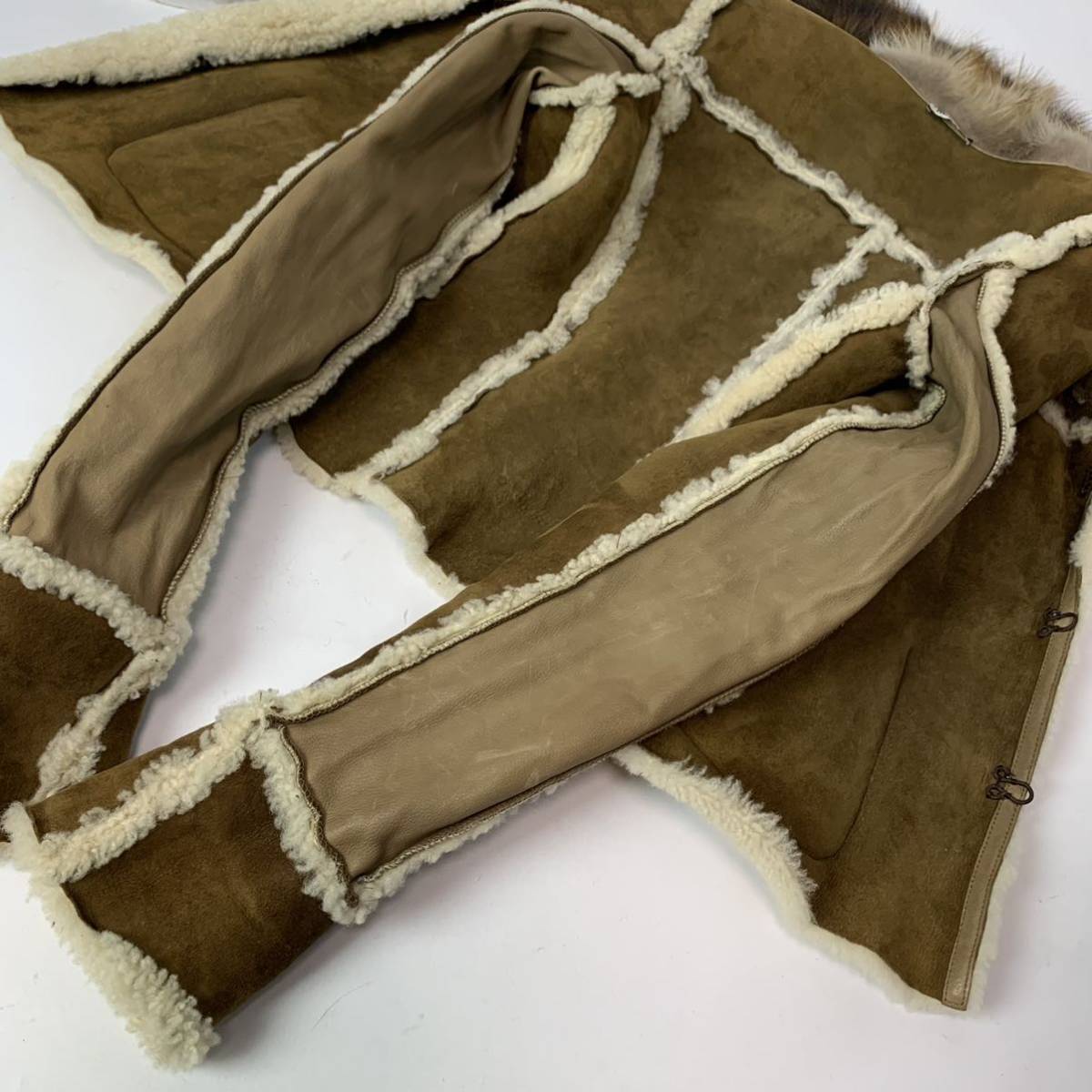 i60 miumiu ミュウミュウ リバーシブル レザージャケット ムートン  