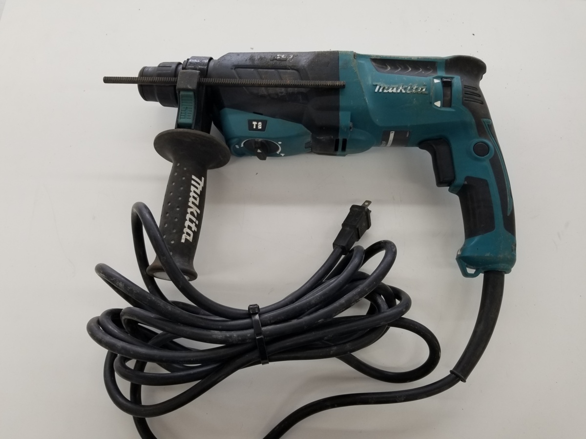 お得，定番人気 店頭併売品 makita HR2631 26mmハンマドリル 003-220404-YN-08-KOR(本体)｜売買されたオークション情報、yahooの商品情報をアーカイブ公開 - オークファン ハンマドリル