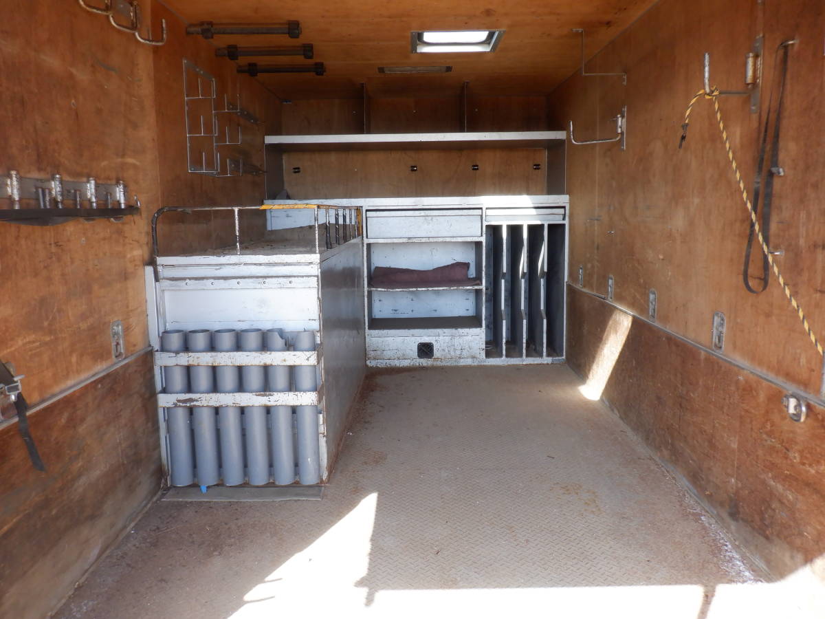 トラック冷凍庫箱 シルバー 物置 ガレージ 犬小屋などに