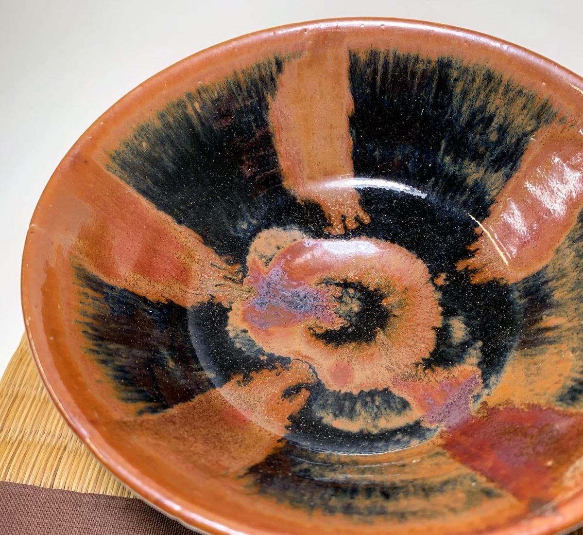 京都【 人間国宝 】 田村耕一 作 鉄釉 平茶碗 共箱 検) 茶道具