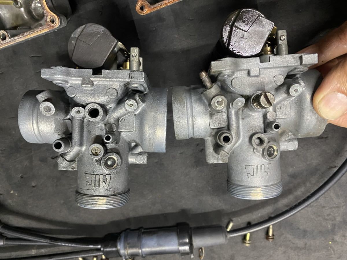 ○ RZ250/RZ350純正左右キャブレター （4L3/4U0）純正 ストック品に