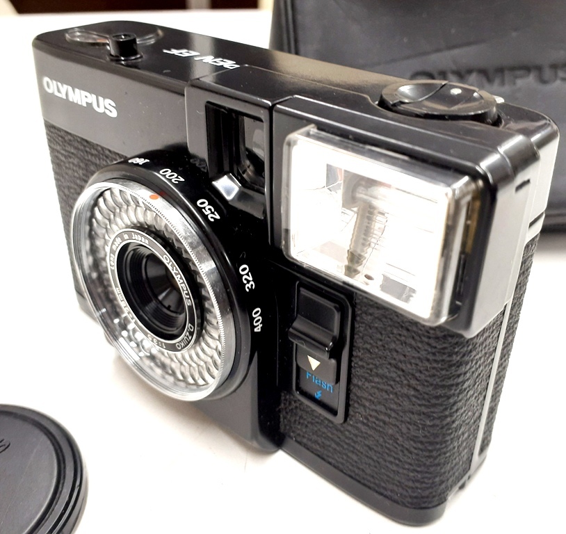 ☆OLYMPUS オリンパス PEN EF / D.ZUIKO 28mm F3.5 上品《シャッター