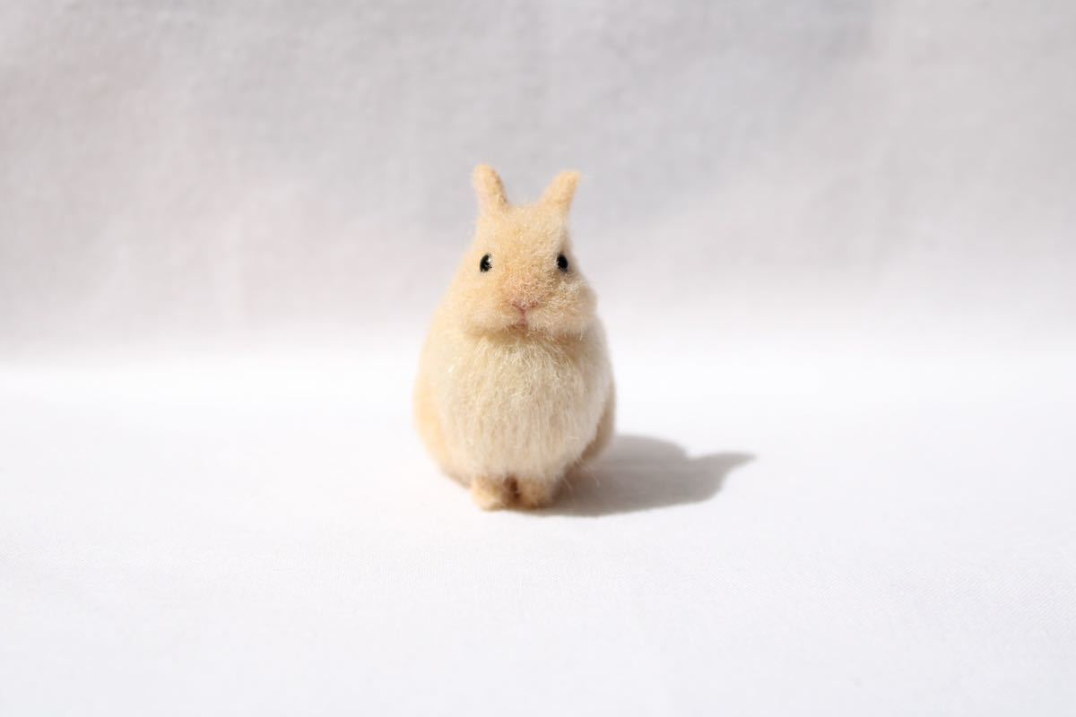 羊毛フェルト うさぎ 小さなネザーランドドワーフさん オレンジ