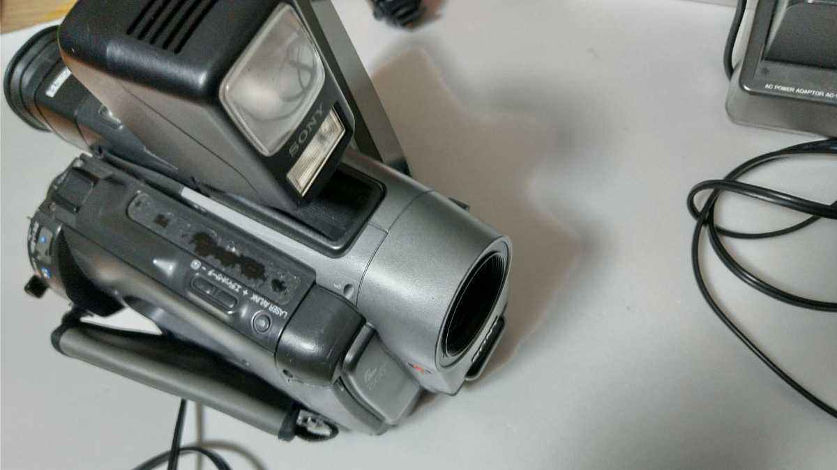 中古SONY CCD-TR850 ハンディカム Hi8ビデオカメラ （8mmビデオ