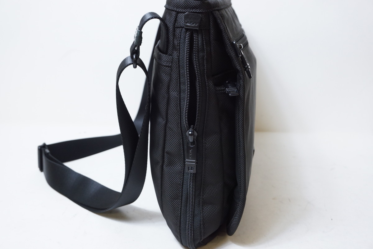 極美品 TUMI トゥミ アルファスリムメッセンジャー ショルダーバッグ