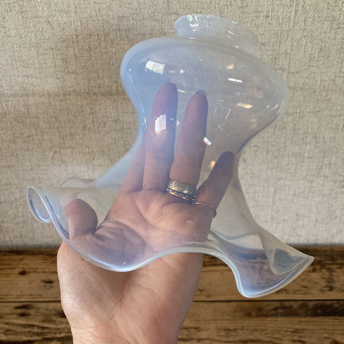 昭和レトロ ランプシェード 乳白硝子 ガラスシェード フリルガラス 電 