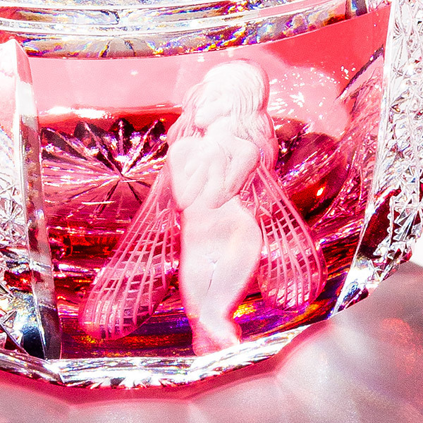 最安値，品質保証 江戸切子&times;花岡グラヴィール 妖精の酒杯 金赤 ピンク(工芸ガラス)｜売買されたオークション情報、yahooの商品情報をアーカイブ公開 - オークファン 工芸ガラス