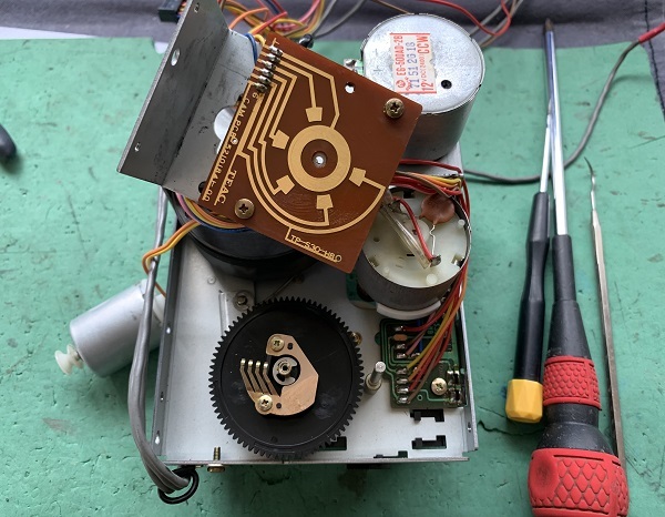 ○○ TEAC 3ヘッドカセットデッキ ○○ 《V-770》 ☆録音・再生確認済