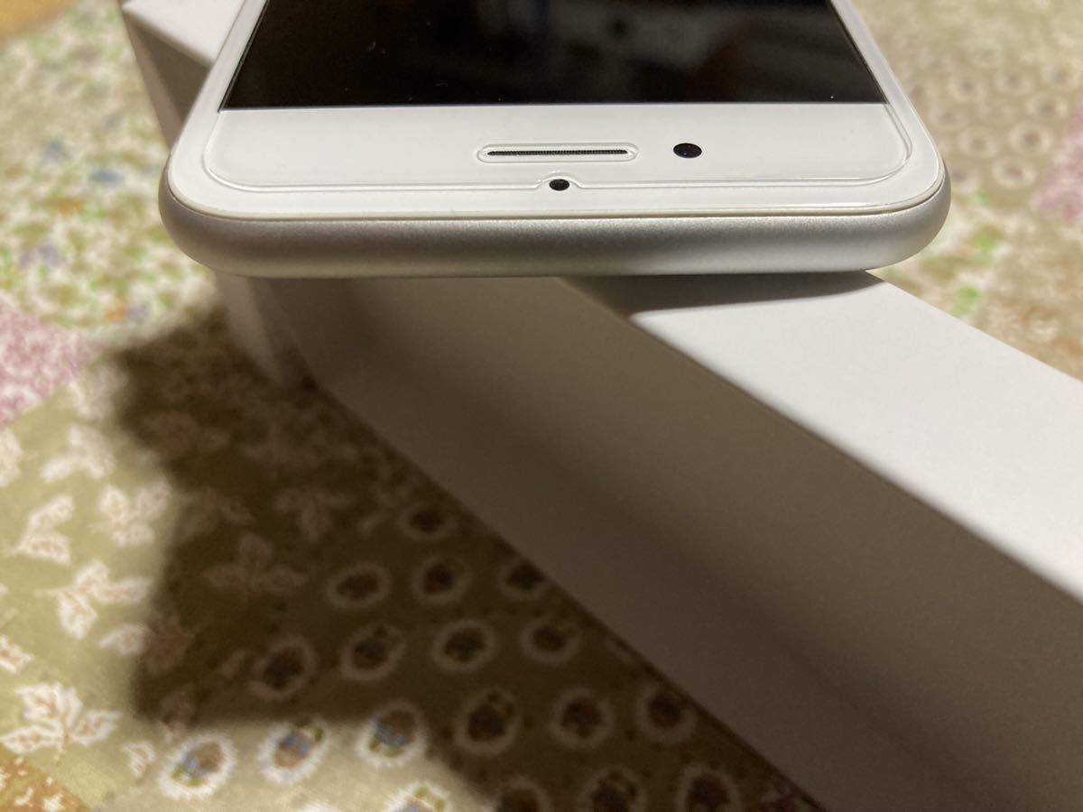 iPhone8 64GB ホワイト SIMロック解除 バッテリー100% 携帯電話