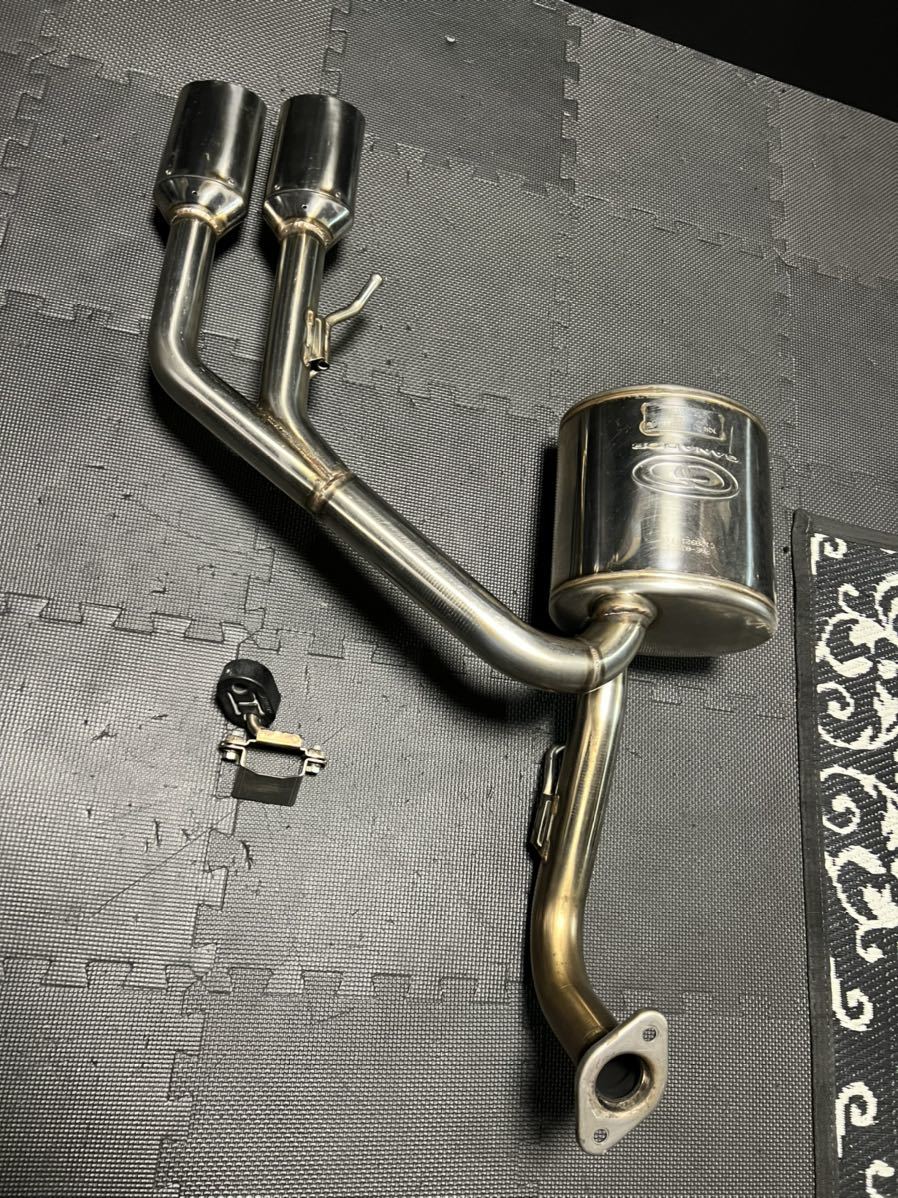 アクア NHP10 ガナドール マフラー JQR10121047S PAE-039-1 前期 中古