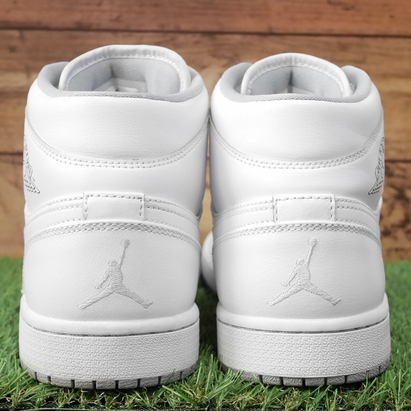 NIKE AIR JORDAN 1 MID ナイキ エアジョーダンワン ミッド ホワイト/ウルフグレー 554724-112 27.5cm 0 MID JORDAN Nike『AIR 1(エアジョーダンワン)』の人気カラー10選 Blue