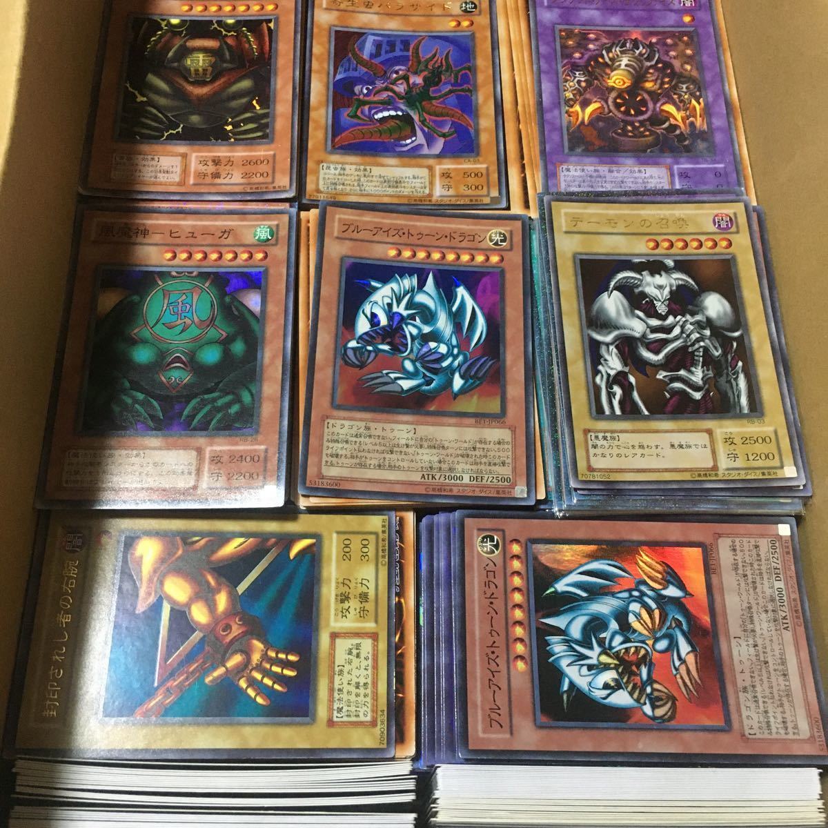 遊戯王 引退 大量 2万枚 SR以上2000枚 初期のカードも多数 遊戯王