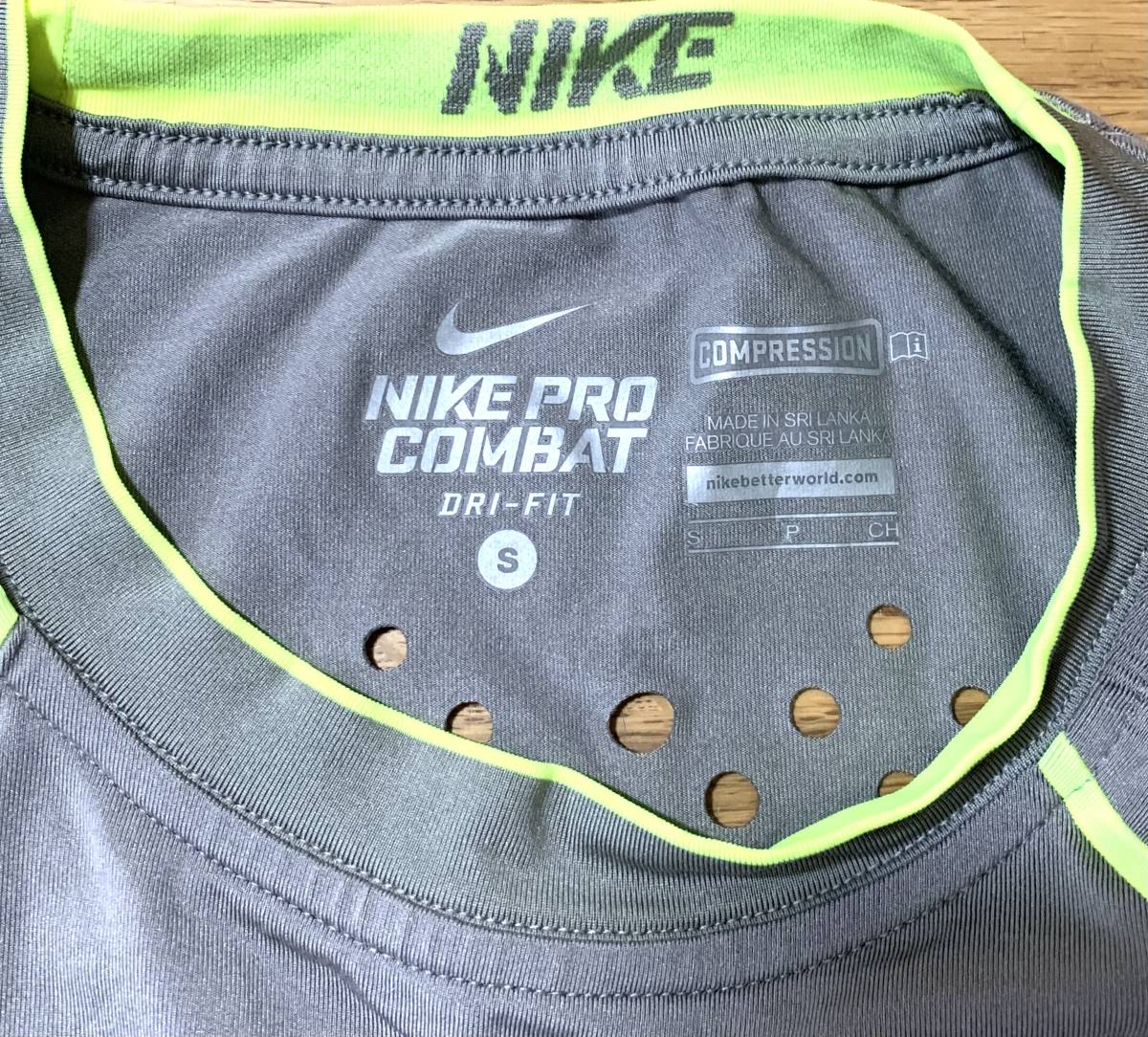 Nike Pro ハイパー クール インナー シャツ S グレー ナイキ プロ コンプレッション ウェア トレ ジム ランニング ゴルフ 陸上 半袖 シャツ 売買されたオークション情報 Yahooの商品情報をアーカイブ公開 オークファン Aucfan Com
