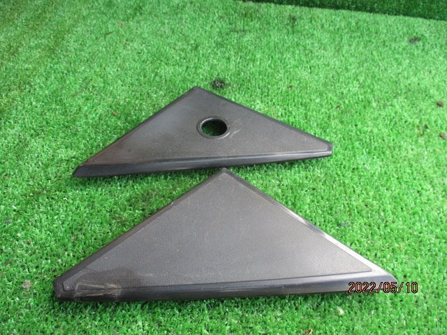 (020)C126 ベンツ 500SEC ドアクォータートリムカバー 左右