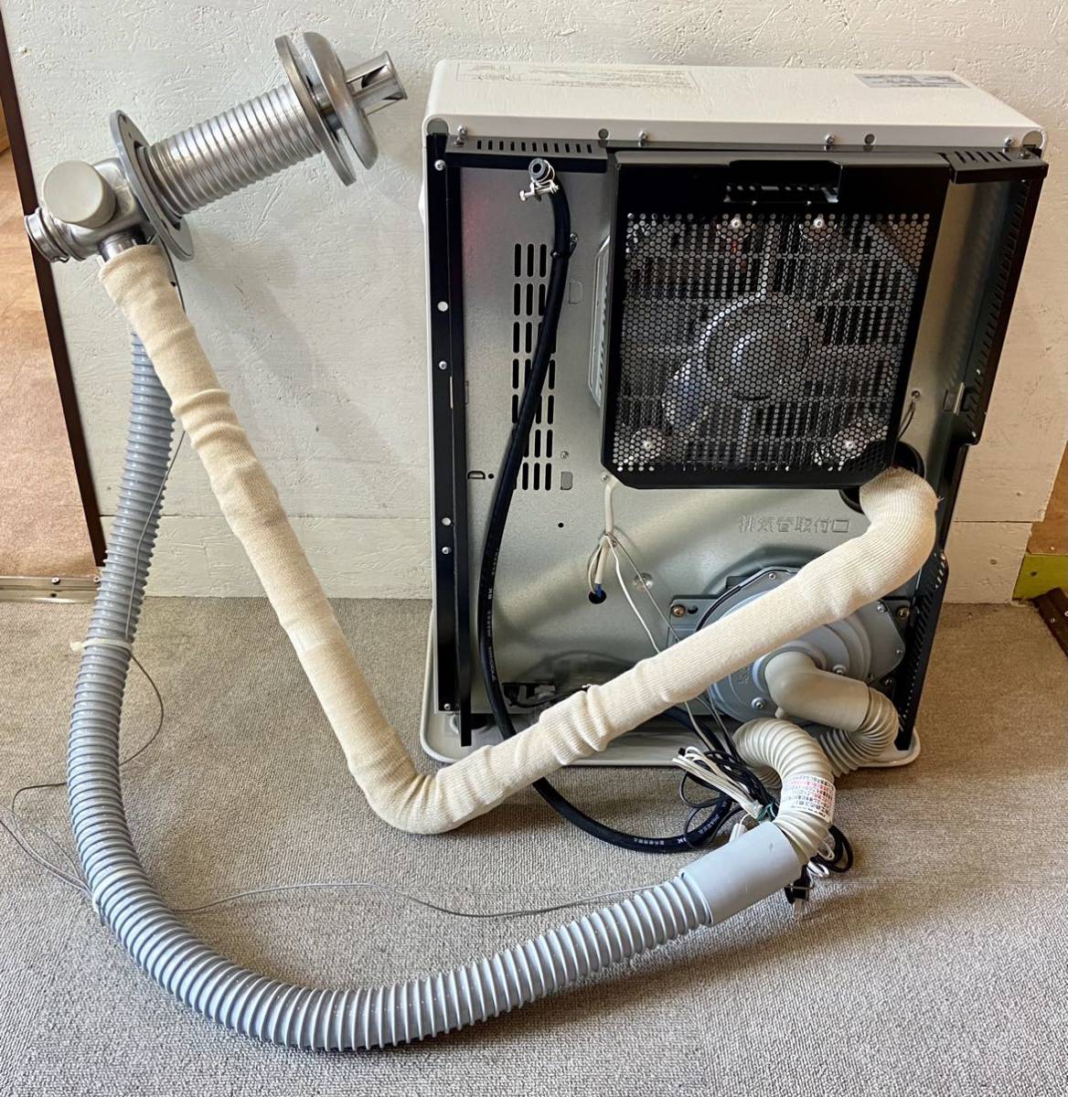 札幌発！コロナFF温風石油ストーブ！品番「FF‐4212GS」2012年式中古品