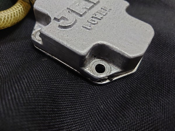 ホンダの モンキー jrpの砂型 ヘッドカバー とガスケット ホース 当時 