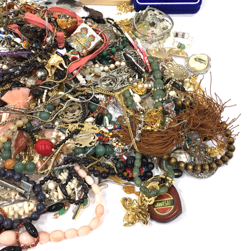 1円 アクセサリー ブローチ カフス ネックレス タイピン 等 大量