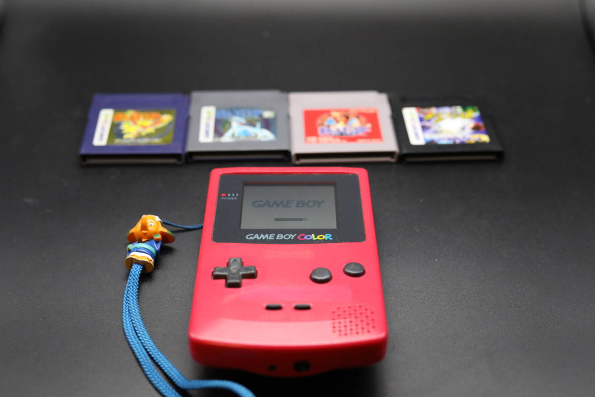 初代ゲームボーイ、ゲームボーイカラー（レッド）、ソフト4本 