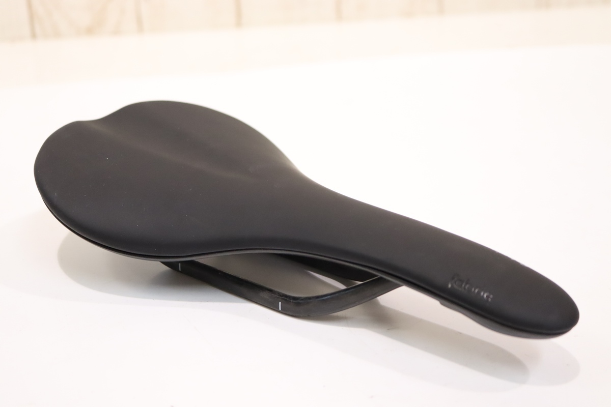 ファブリックfabric SCOOP PRO TEAM FLAT カーボンレール Fabric
