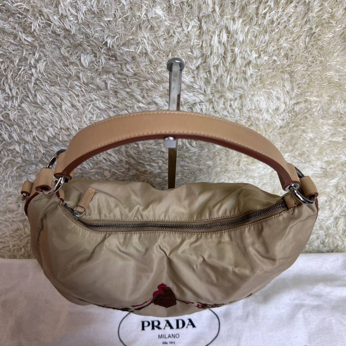 1円 【希少・美品】PRADA プラダ 刺繍 ロゴ ショルダーバッグ ホーボー 