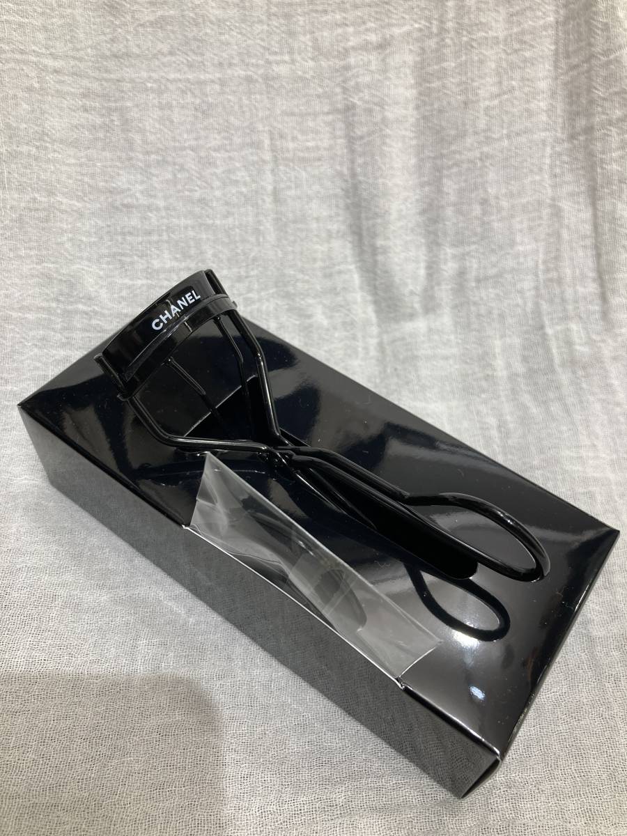 ルクルブシル シャネル アイラッシュカーラー CHANELシャネル
