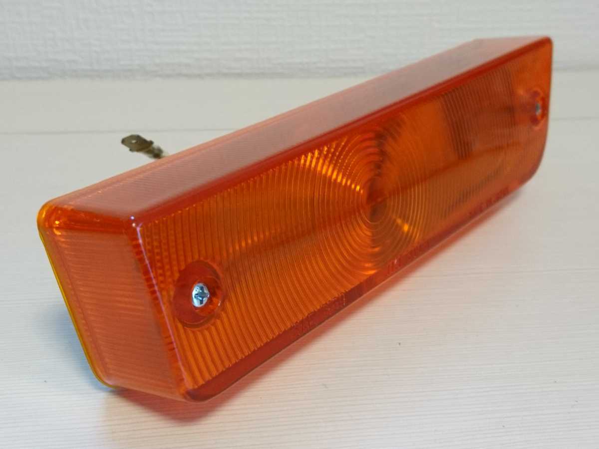 希少!! 510 ブルーバード 前期用 フロントウインカーレンズ ダットサン