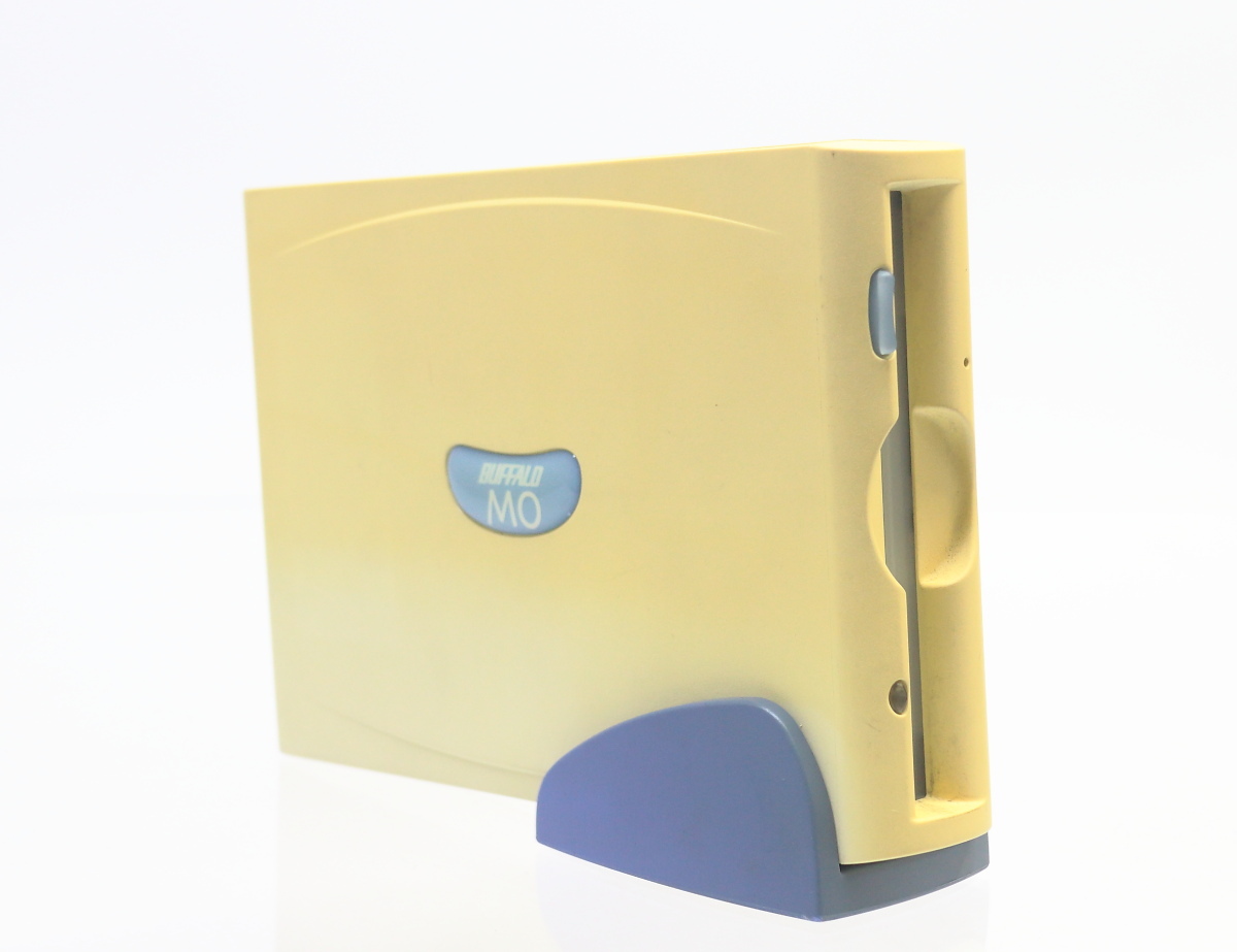 BUFFALO USB2.0対応コンパクトMOドライブ MO-CM640U2 / 中古動作品