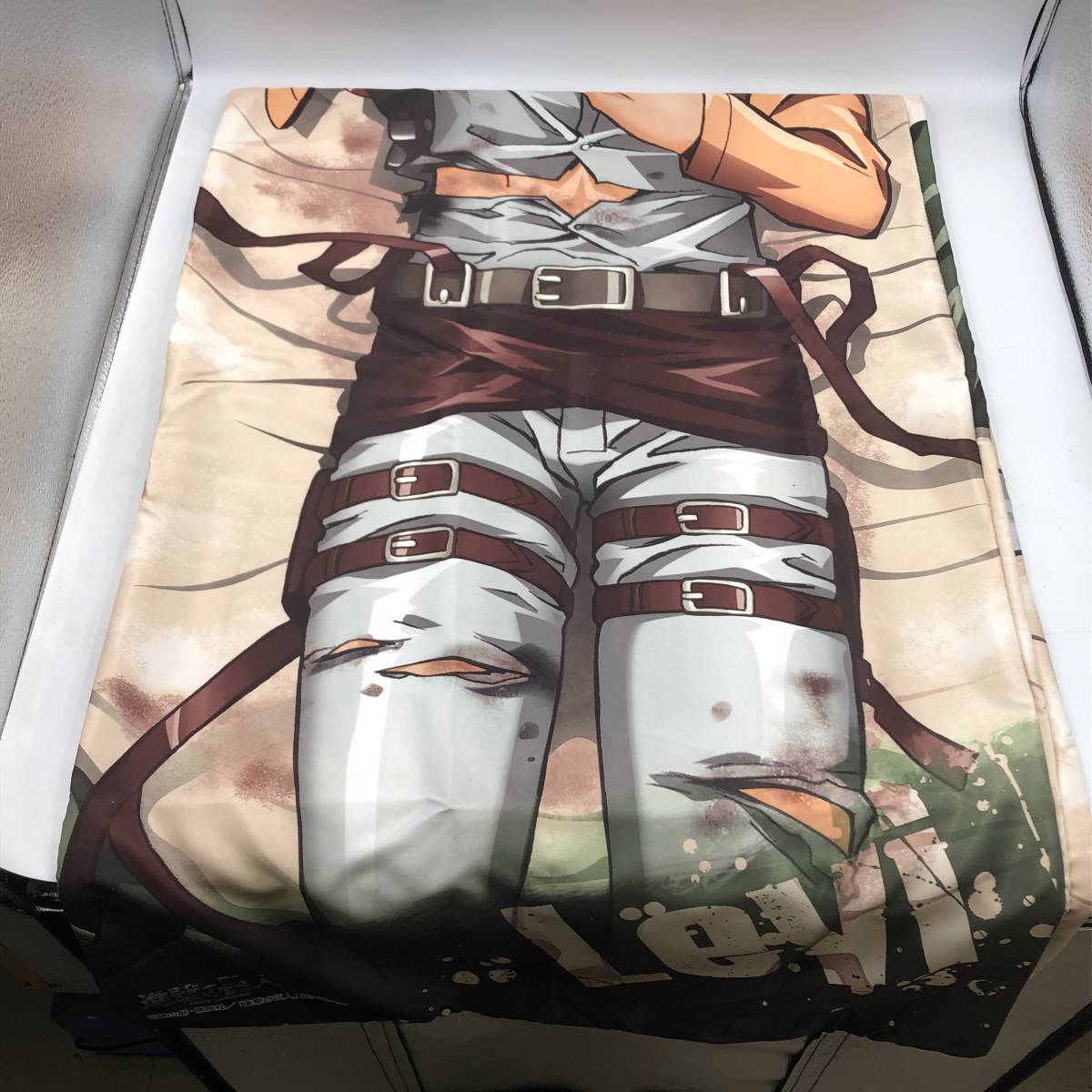 進撃の巨人 リヴァイ 抱き枕カバー B ムービック(抱き枕)｜売買された