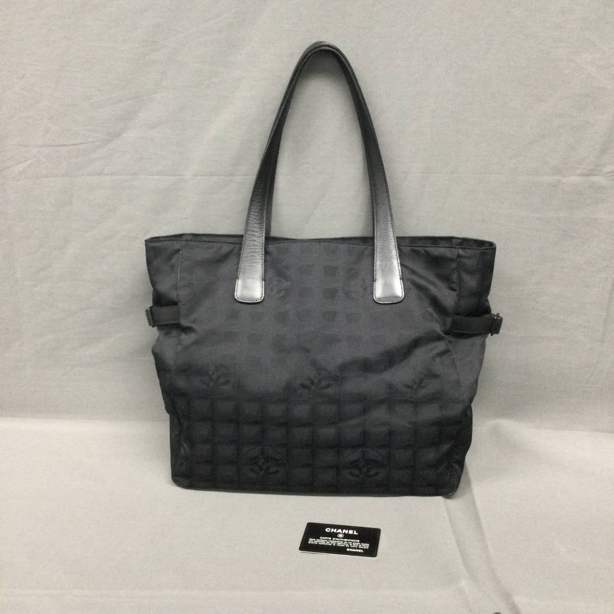 本物保証，高品質 040518 205842 CHANEL シャネル ナイロン トートバッグ ブラック ニュートラベルライン トート 鞄(ハンドバッグ)｜売買されたオークション情報、yahooの商品情報をアーカイブ公開 - オークファン かばん、バッグ