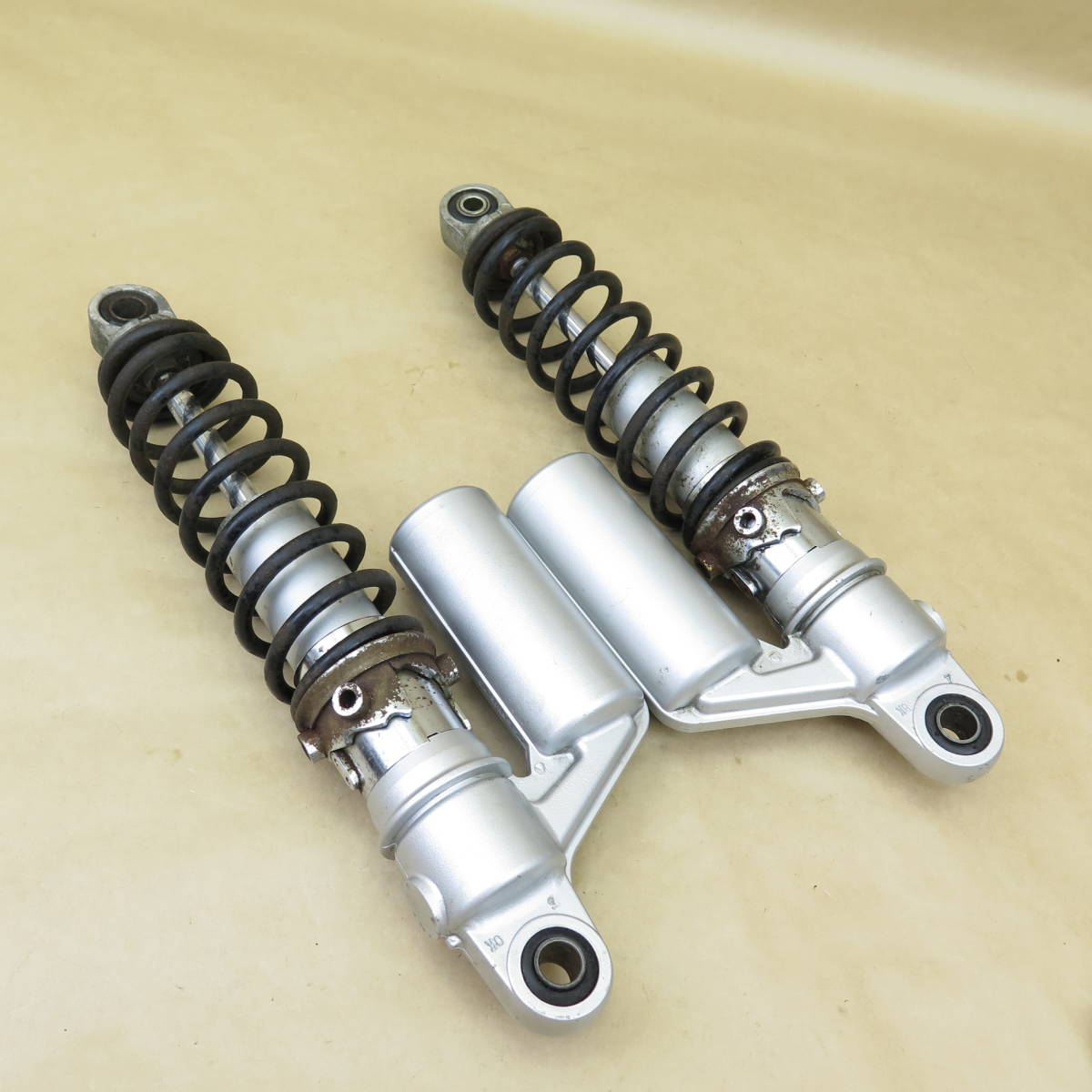GSX250S カタナ リアサスペンション (GJ76A) KATANA 純正 スズキ GJ76A