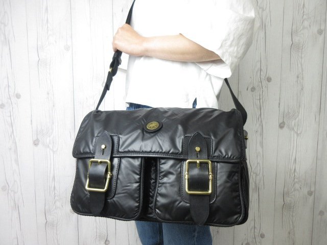 WORLD ハンティングワールド 極美品 HUNTING 極美品HUNTING ショルダー