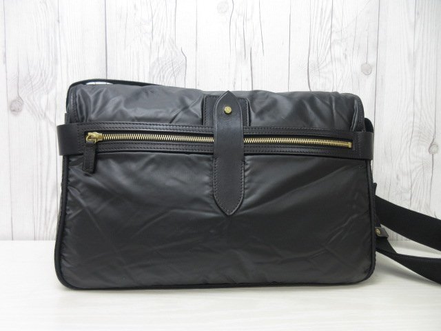 WORLD ハンティングワールド 極美品 HUNTING 極美品HUNTING ショルダー