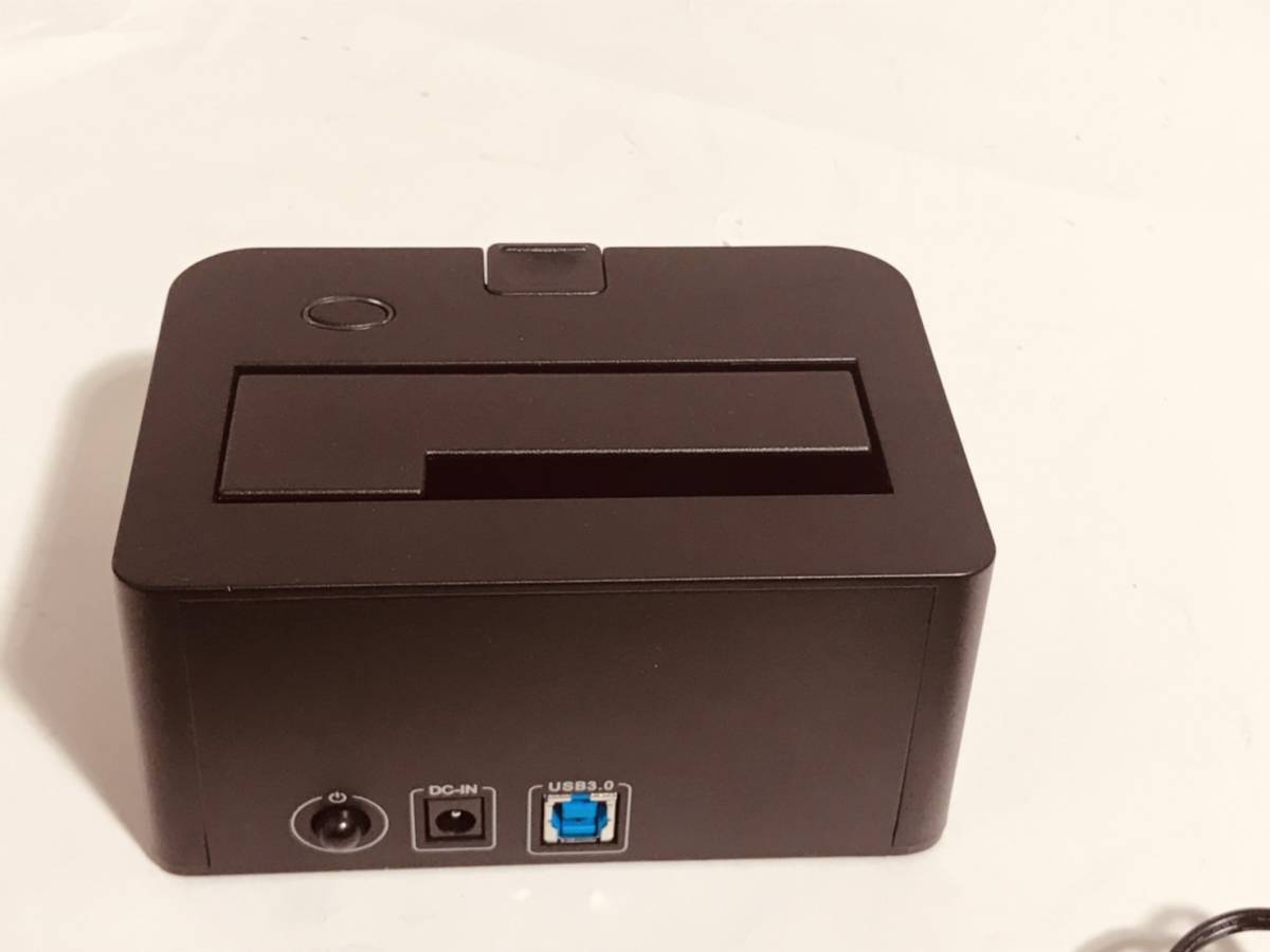 裸族のお立ち台usb3 0 V2 センチュリー Sata Hdd Ssd専用クレードル Usb3 0接続 Crosu3v2 Serialata 売買されたオークション情報 Yahooの商品情報をアーカイブ公開 オークファン Aucfan Com