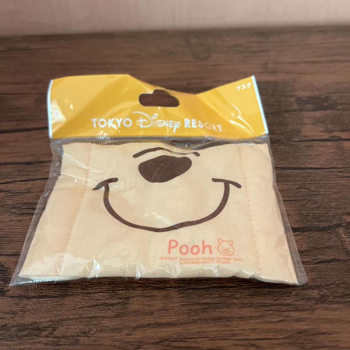 東京ディズニーリゾート プーさんなりきり マスク 幼児用 くまのプーさん 売買されたオークション情報 Yahooの商品情報をアーカイブ公開 オークファン Aucfan Com